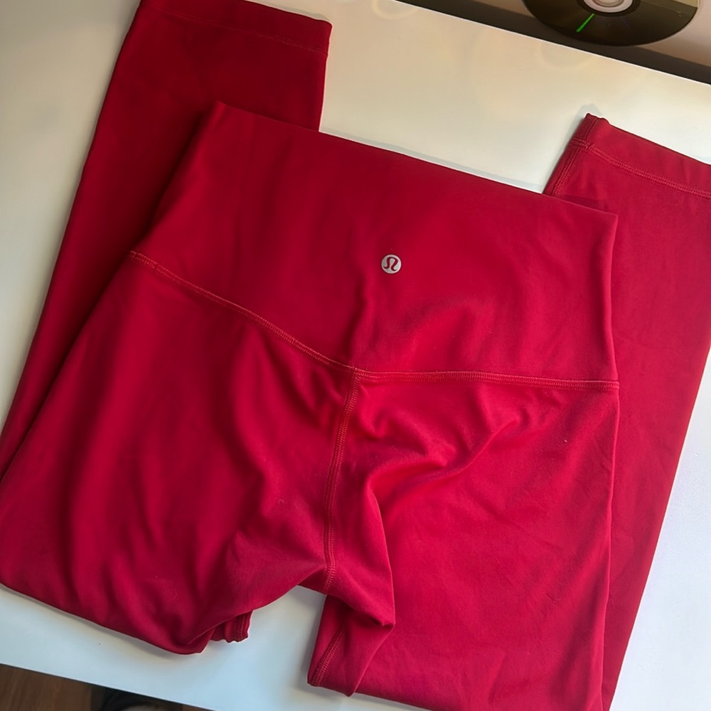 Lululemon align crops red size 6